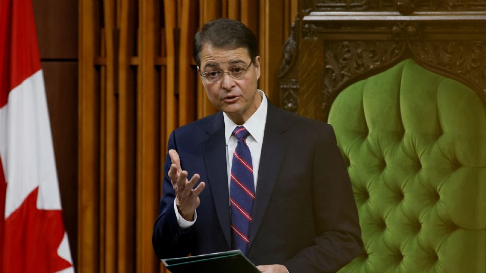 El diputado liberal Anthony Rota ofreció disculpas en nombre de Canadá.