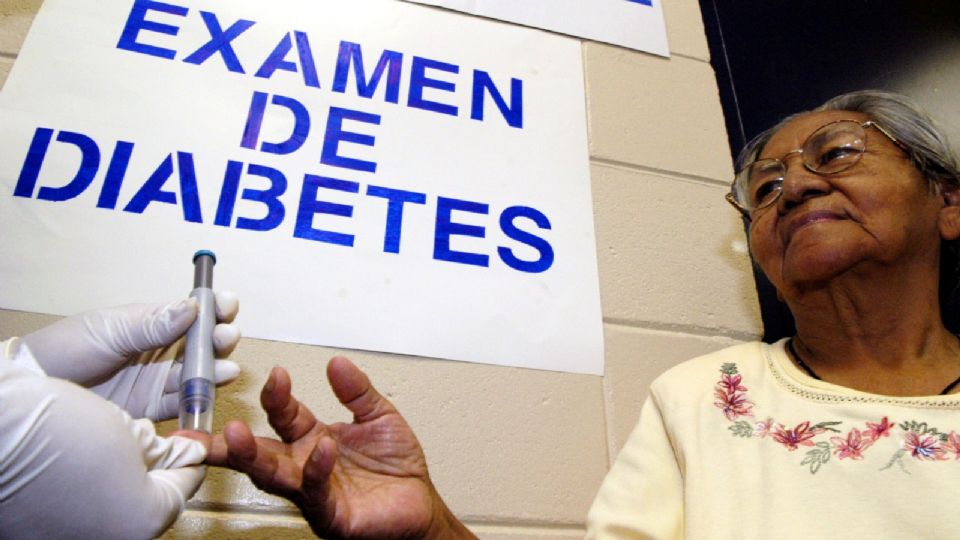Intervención de farmacéuticos mejora adhesión de latinos al tratamiento de diabetes tipo 2.