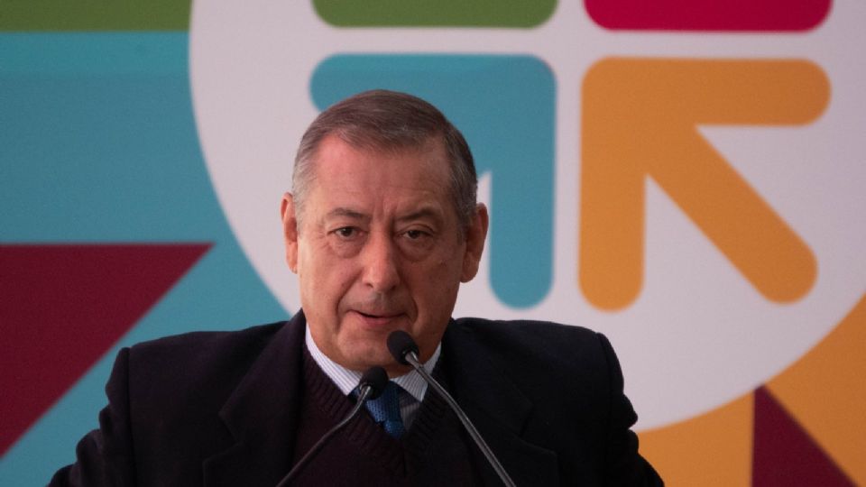 Pedro Zenteno, Director General del ISSSTE.