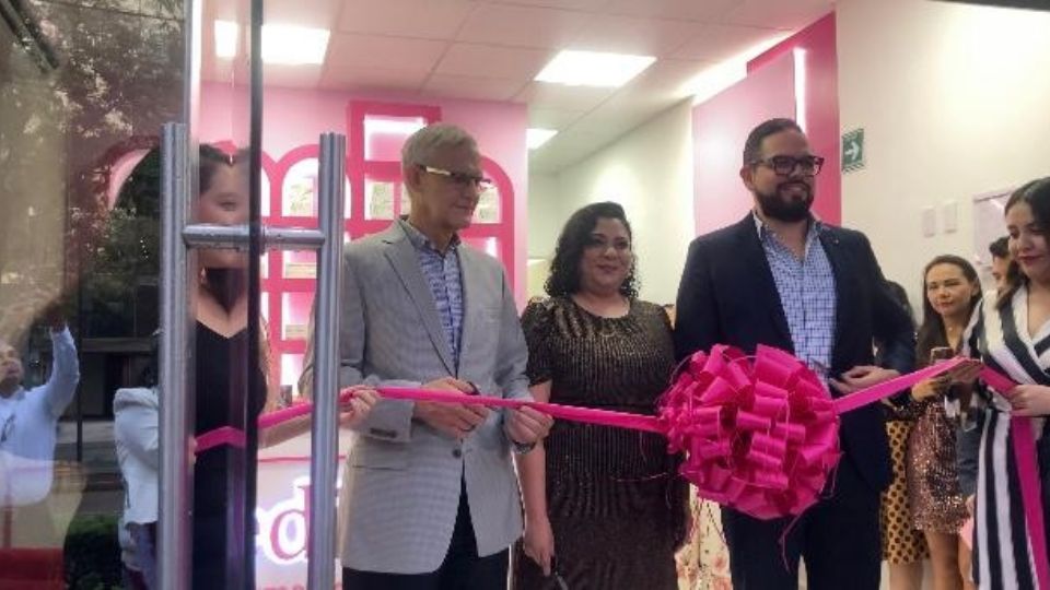 Inauguran farmacia Medifert.