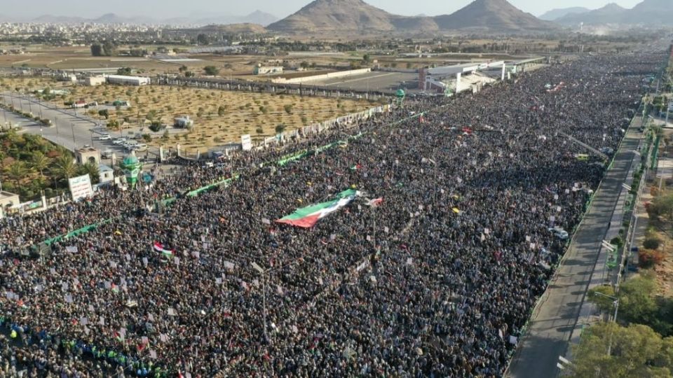 Protesta en Saná (Yemen) contra la coalición internacional para el mar Rojo.