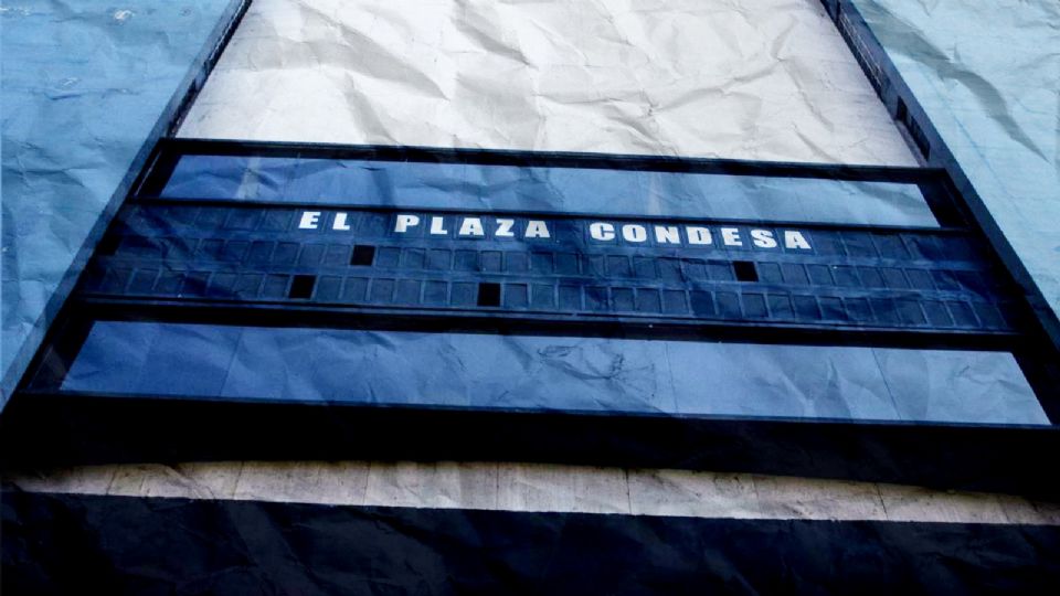 El Plaza Condesa es demolido en su totalidad.
