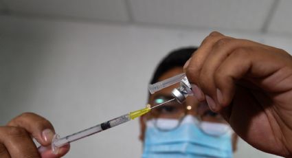 Exhorta IMSS a población vacunarse contra influenza y Covid-19