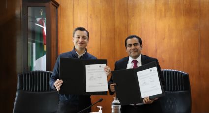 Firma Colosio Riojas acuerdo para eliminar telarañas de cables en Monterrey