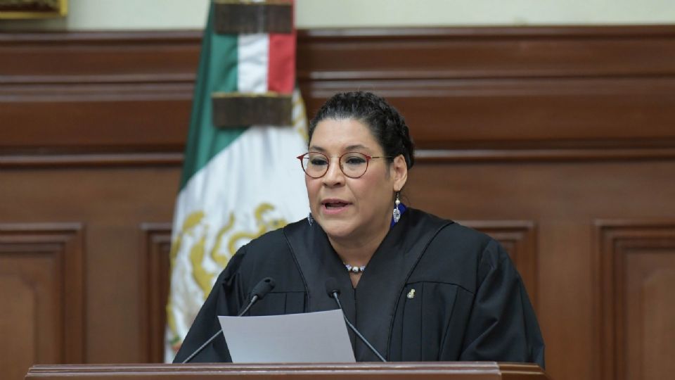 La nueva ministra de la SCJN, Lenia Batres, criticó al máximo tribunal del país en su primer discurso.