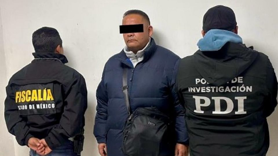 Capturan a extorsionador en acceso al AICM.