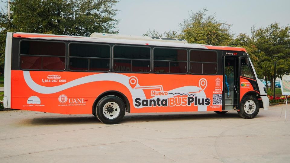 Santa Bus Plus