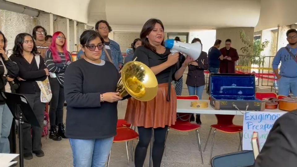 Los estudiantes del INBAL piden mejores condiciones.