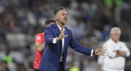 ¿Se va de Rayados? Martín Demichelis, la infidelidad a su esposa y la azafata en escena