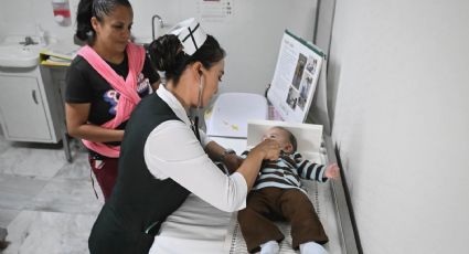 Firman aumento salarial para trabajadores del IMSS