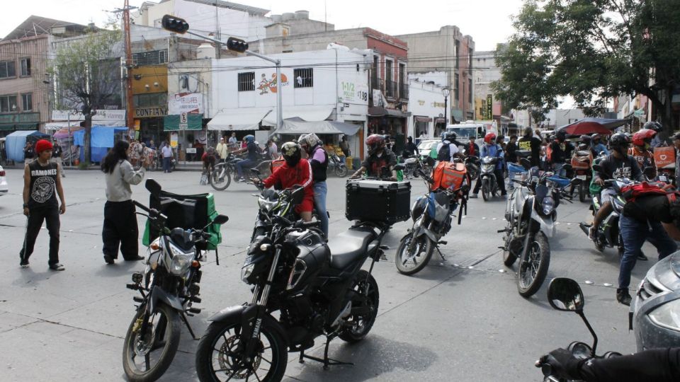 Si trabajas en una aplicación de entregas a domicilio tienes que saber que sí puedes acceder a las prestaciones y a los servicios de salud del IMSS.