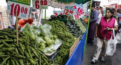 Más de un tercio de la población mexicana no puede cubrir el costo de la canasta alimentaria: Coneval