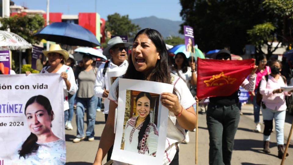 Familiares y activistas urgen la localización de Sandra Domínguez.