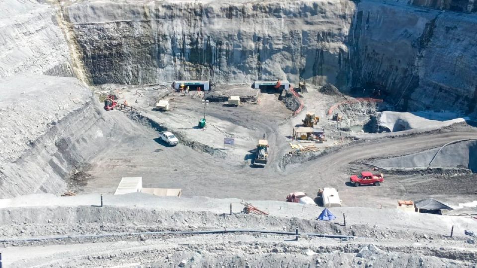 Continúan los trabajos en la mina El Pinabete.