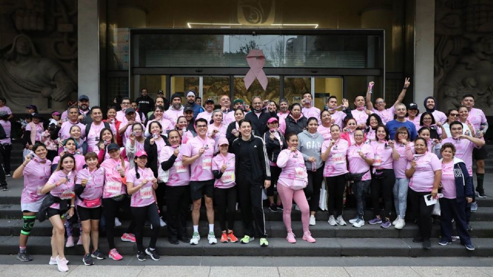 El IMSS también realizó la 3ra Carrera con Causa “Mi Lucha es Rosa”.