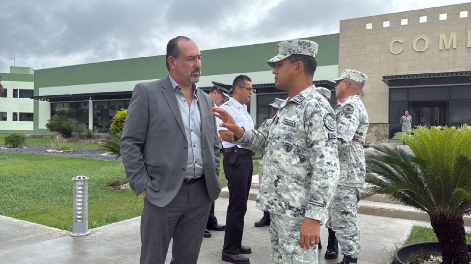 Reunión entre Secretario de Seguridad Pública de San Pedro, José Luis David Kuri y miembros de la Guardia Nacional