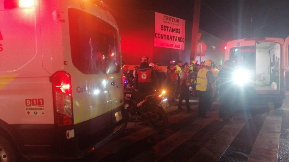 Tres personas resultaron heridas un un accidente de motocicleta.