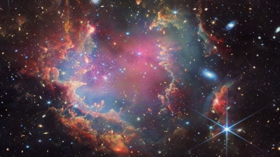 NGC 602 (imagen de los instrumentos NIRCam y MIRI).