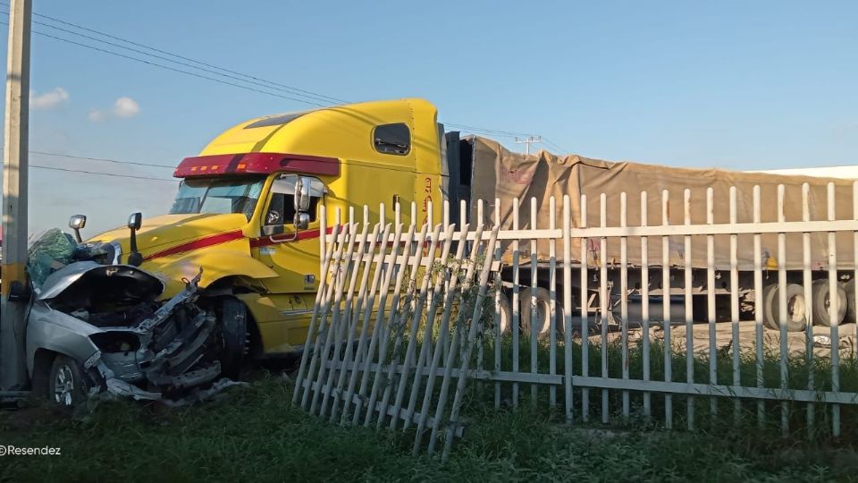 Aparatoso accidente en la carretera a Monclova.