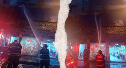 Incendio en CDMX: Se registra fuego en local del Centro Histórico; así quedó el lugar | VIDEO