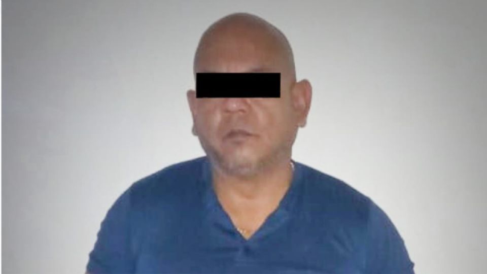 Ricardo Tadeo N., de 45 años, fue detenido en el exterior del domicilio en el fraccionamiento La Quinta.