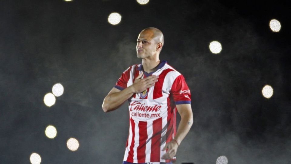 El delantero tapatío podría extender su contrato con Chivas hasta 2025.