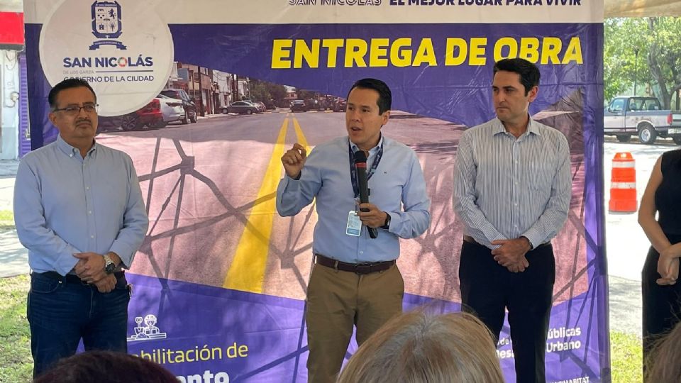 Daniel Carillo en la entrega de rehabilitación de esta importante arteria.