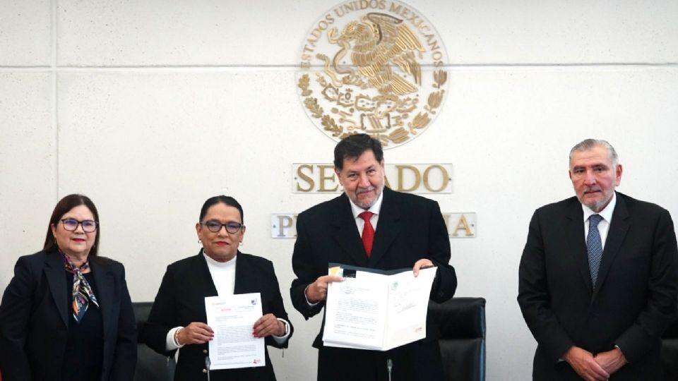 Se llevó acabo la entrega del paquete de iniciativas de Claudia Sheinbaum, presidenta de México, en el Senado de la República..