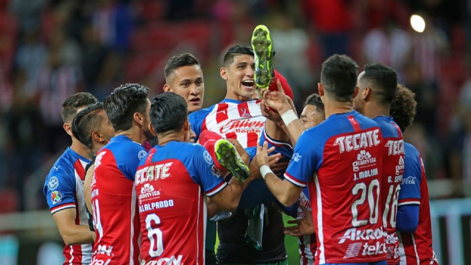 Alan Pulido quiere regresar al Rebaño Sagrado, donde consiguió títulos y fue campeón del goleo