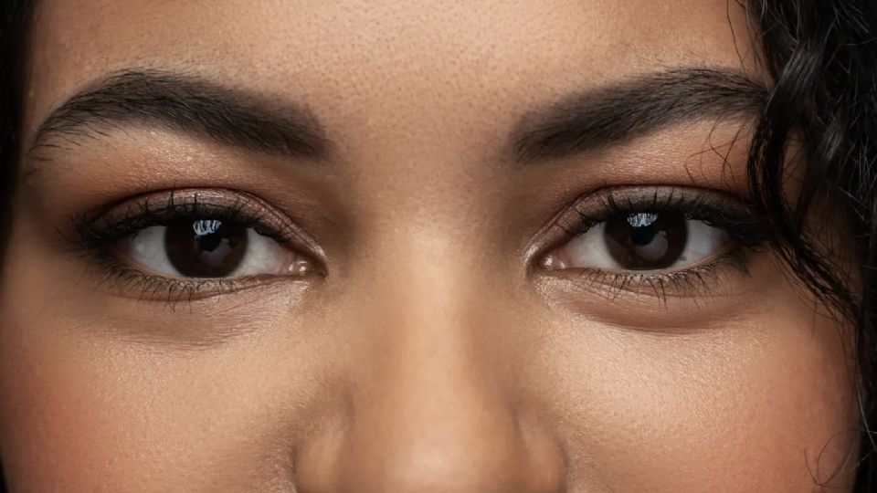 ¿Realmente existen los ojos negros?  La ciencia nos da la respuesta