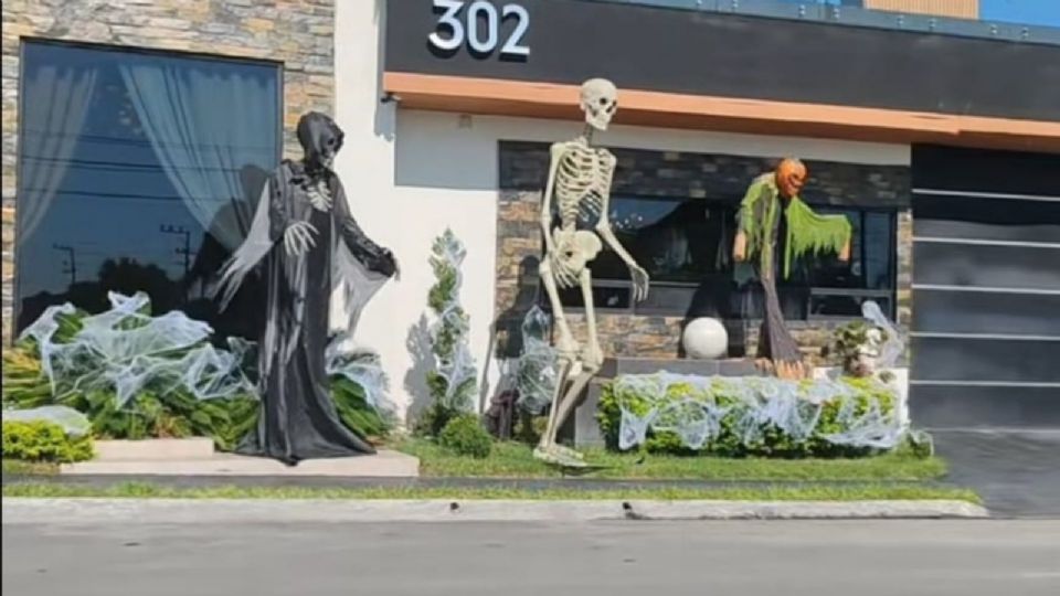 La decoración de Halloween es algo que muchas familias disfrutan, aunque algunas prefieren invertir bastante bien en ello.