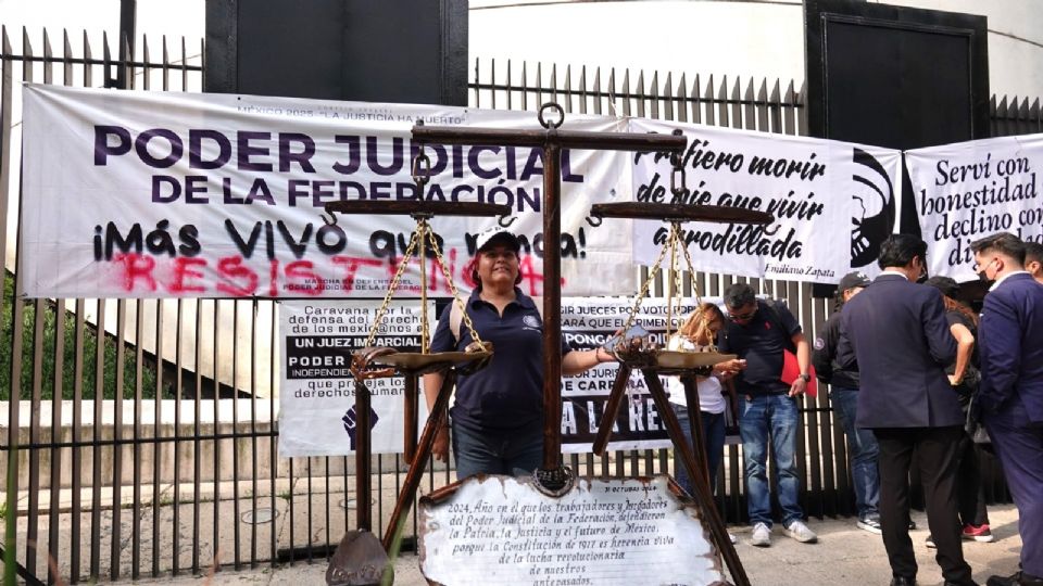 Continúan las protestas en contra de la reforma judicial en México.