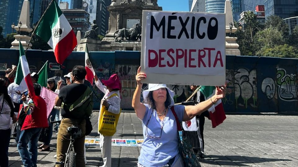 La convocatoria a la marcha nacional ciudadana por la libertad y la justicia tuvo una escasa respuesta, ya que a la cita acudieron menos de 100 personas.