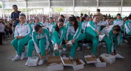 Adiós a los fosfo tenis: Estado retira y anuncia que no cambiará color de uniformes