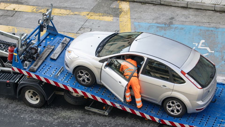 Corralón en Nuevo León: ¿Por qué infracciones pueden llevarse tu auto?