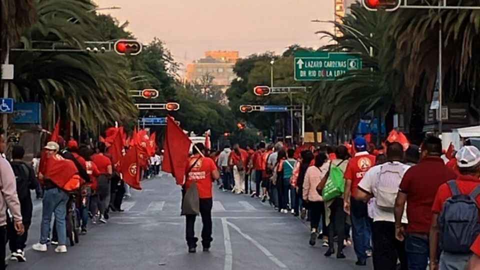 Marcharon del Monumento a la Revolución al Congreso capitalino