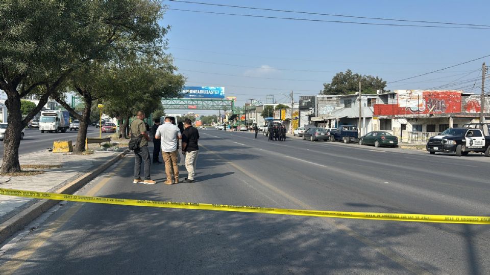 La agresión a balazos se registró en plena avenida Pablo Livas en su cruce con Agua Nueva en la colonia Rafael Ramírez.