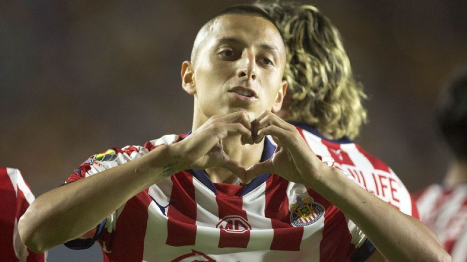 En Chivas dejaron claro donde puede estar el futuro del Piojo Alvarado