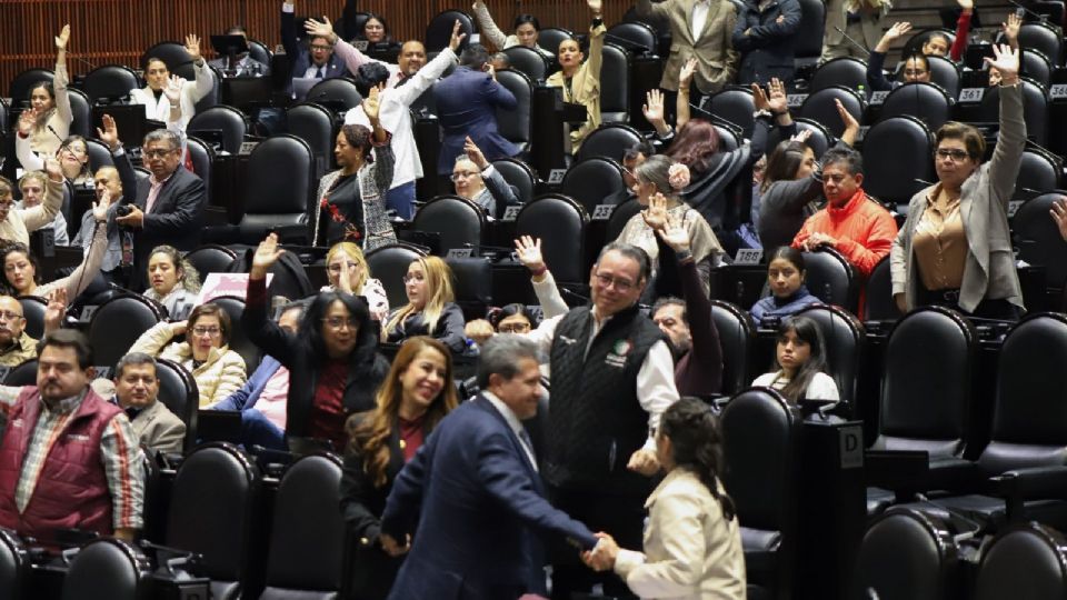 Antes de tomar un fin de semana extra largo, avalan turnar a comisiones el Presupuesto 2025 y la comparecencia del titular de Hacienda.