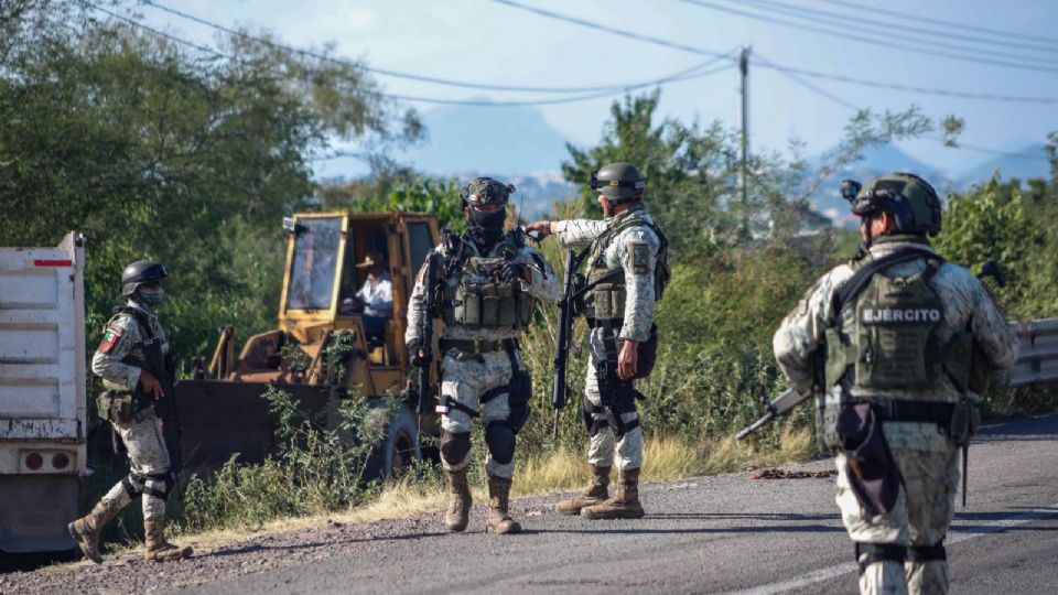 Se reportaron bloqueos y disparos en la autopista México 15, a la salida sur de Culiacán, frente al parque acuático Splash Club.