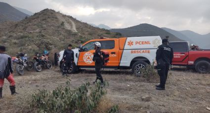 Motociclista muere tras derrapar en cerro la Mota Chica en García