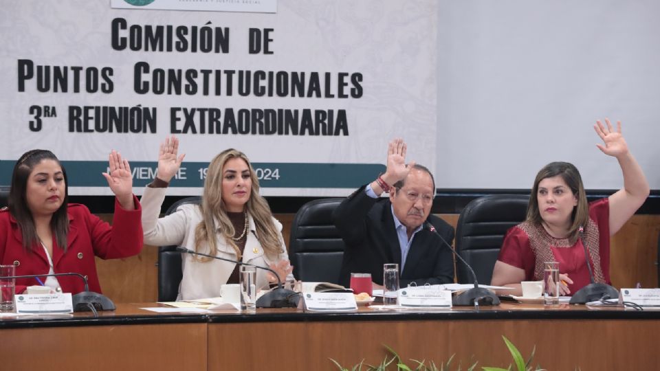 Sesión de la Comisión de Puntos Constitucionales.