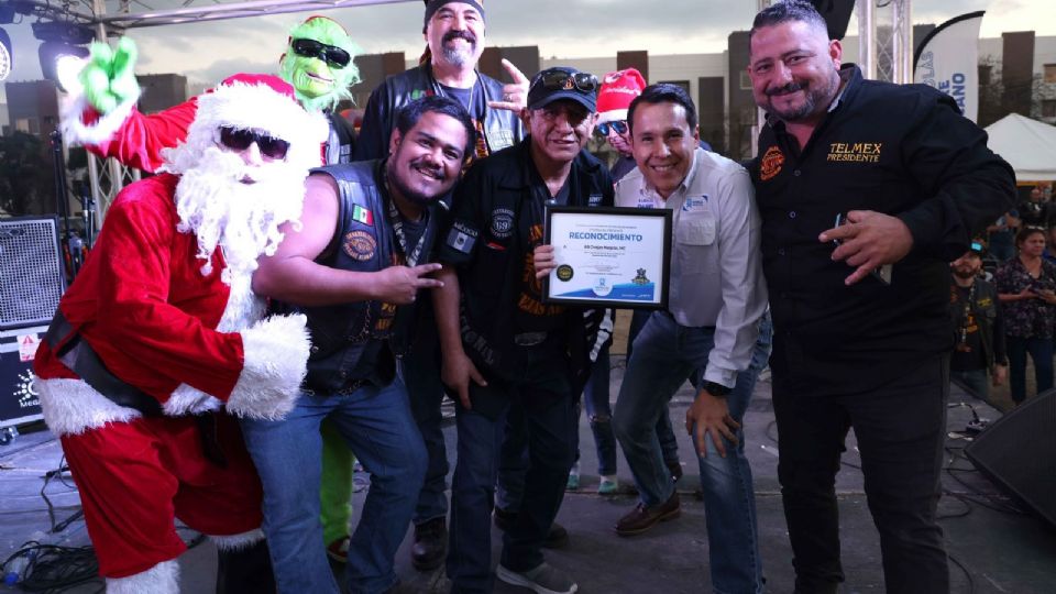 Alcalde de San Nicolás, Daniel Carillo, junto a la comunidad motociclista de NL.