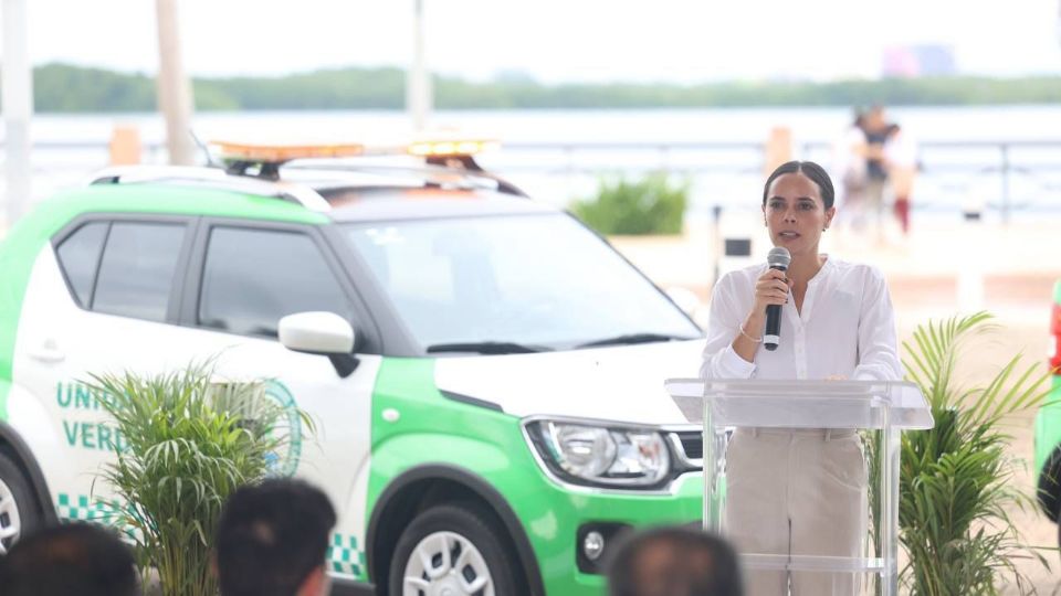 La presidenta municipal de Cancún, Ana Paty Peralta, dio el banderazo de inicio y presentación oficial de seis vehículos de ese tipo.