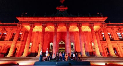 Nuevo León se ilumina de naranja en lucha contra la violencia de género