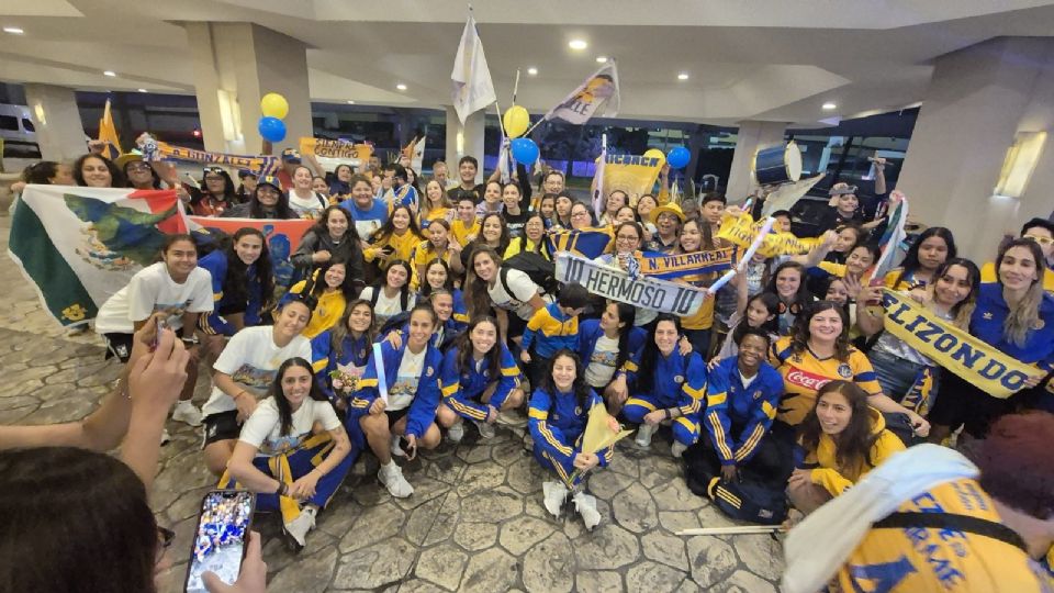 Tigres Femenil recibe emotiva serenata antes de la Final Regia del Apertura 2024