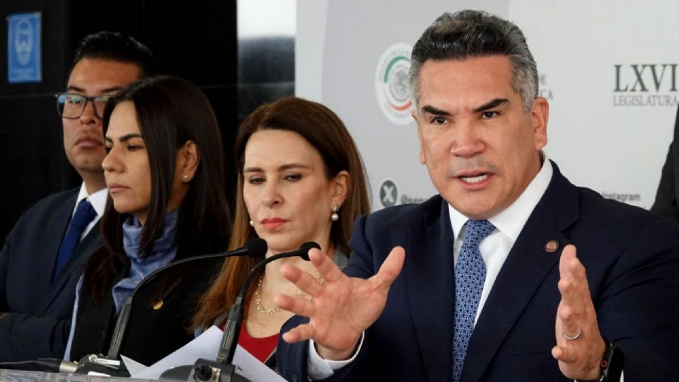 Alejandro Moreno preocupado por la pérdida de confianza en la estabilidad económica de México