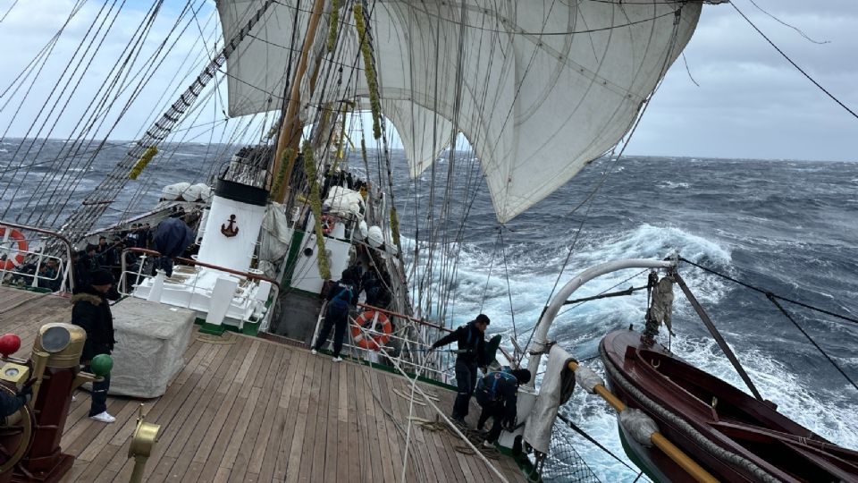 Velero “Cuauhtémoc”, Embajador y Caballero de los Mares, obtuvo un premio internacional.