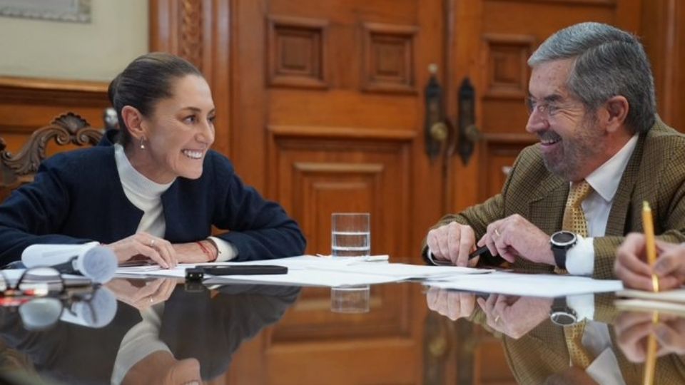 Claudia Sheinbaum Pardo, presidenta de México y Juan Ramón de la Fuente, canciller mexicano.