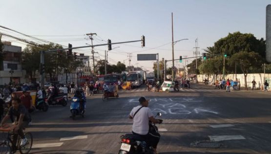 Desquiciada la vialidad en Xochimilco por manifestantes